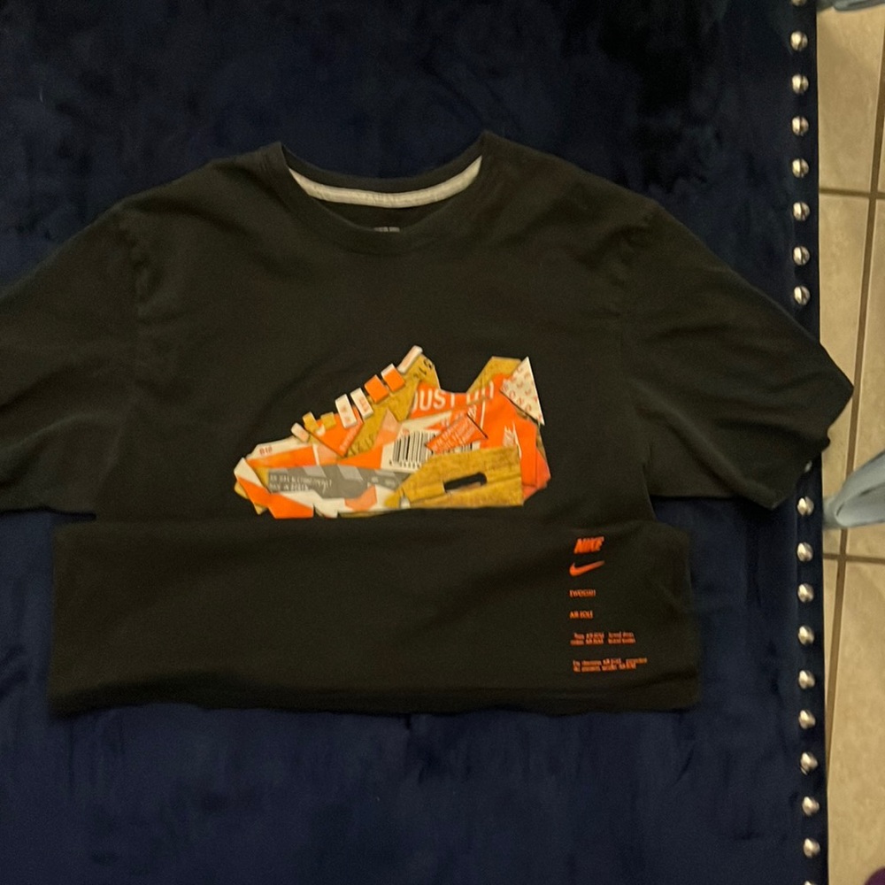 L Vintage Nike shirt swoosh air-sole black and orange (small holes w/ pics )